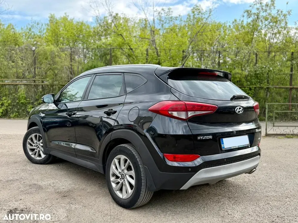 Hyundai Tucson III 2.0 CRDI 4WD 6MT Style — imagine 4