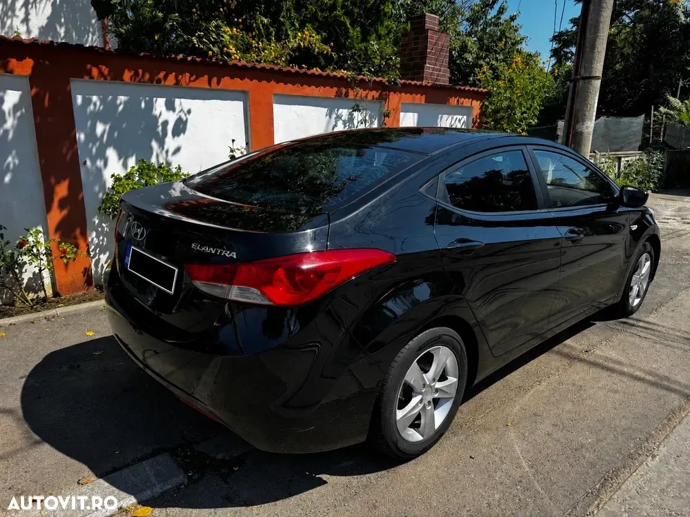 Hyundai Elantra V 1.6 MPi Highway — imagine 2