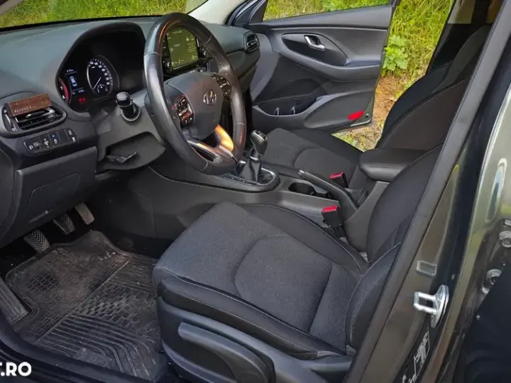 Hyundai i30 III 1.5 110CP 5DR M/T Highway