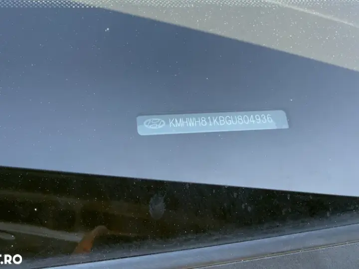 Hyundai H-1 Starex