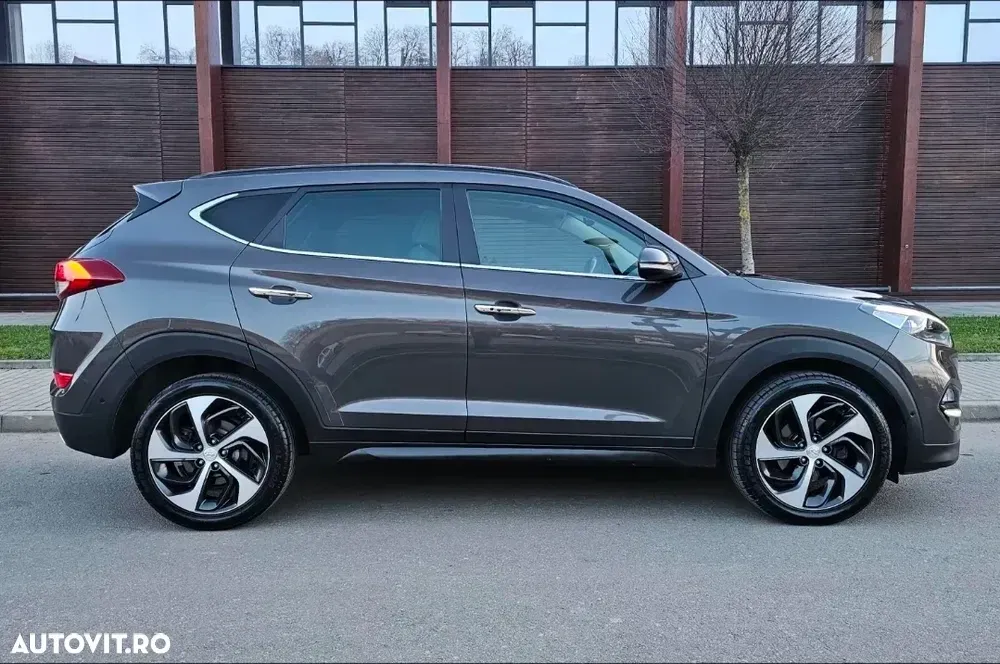 Hyundai Tucson 2.0 CRDI 4WD Automatik Premium — imagine 4