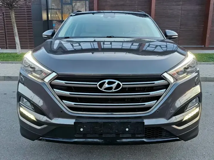 Hyundai Tucson 2.0 CRDI 4WD Automatik Premium