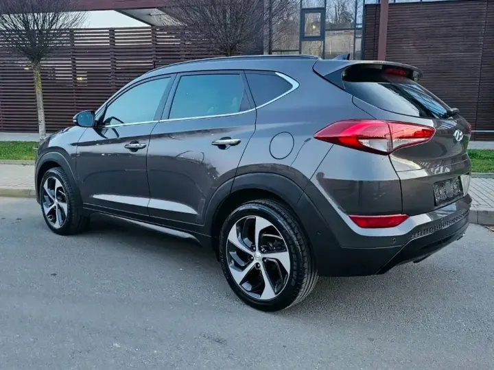 Hyundai Tucson 2.0 CRDI 4WD Automatik Premium