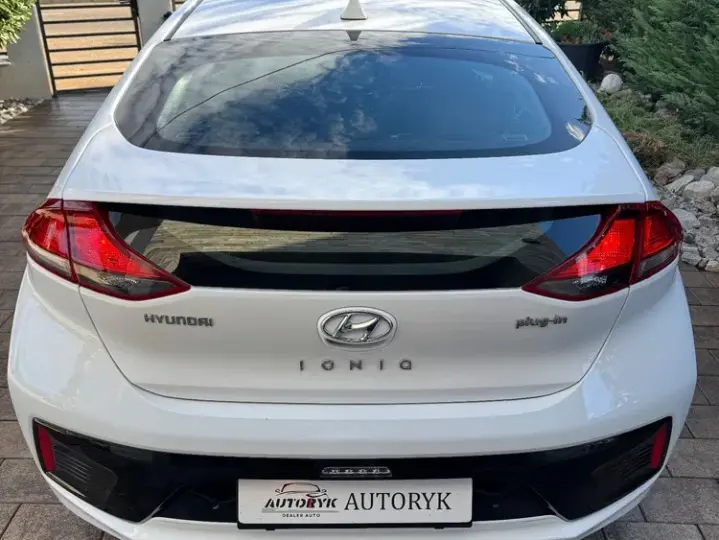 Hyundai IONIQ 1.6 GDI Premium