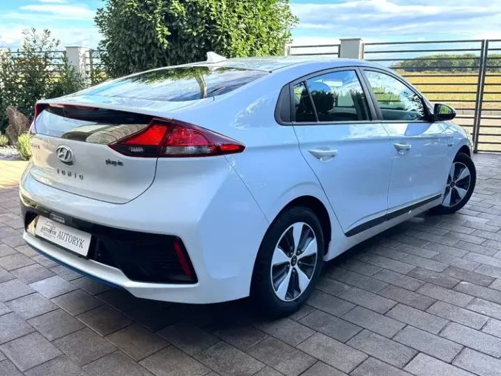 Hyundai IONIQ 1.6 GDI Premium