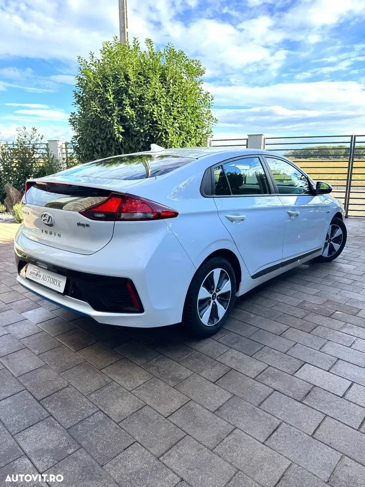 Hyundai IONIQ 1.6 GDI Premium — imagine 5