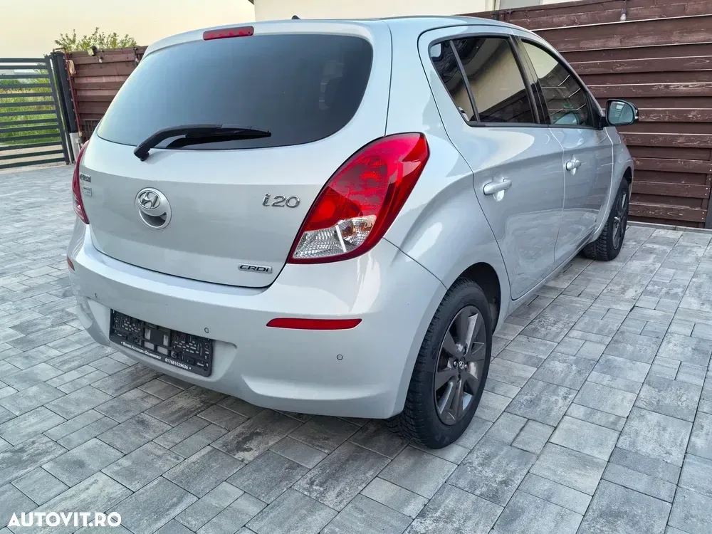 Hyundai i20 1.1 CRDi Comfort+ — imagine 4