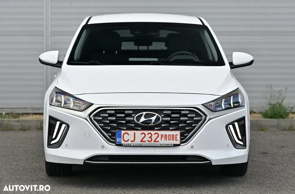 Hyundai IONIQ 141CP Exclusive — imagine 5
