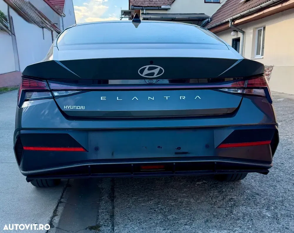 Hyundai Elantra VII 1.6 l 123 CP CVT Highway — imagine 5