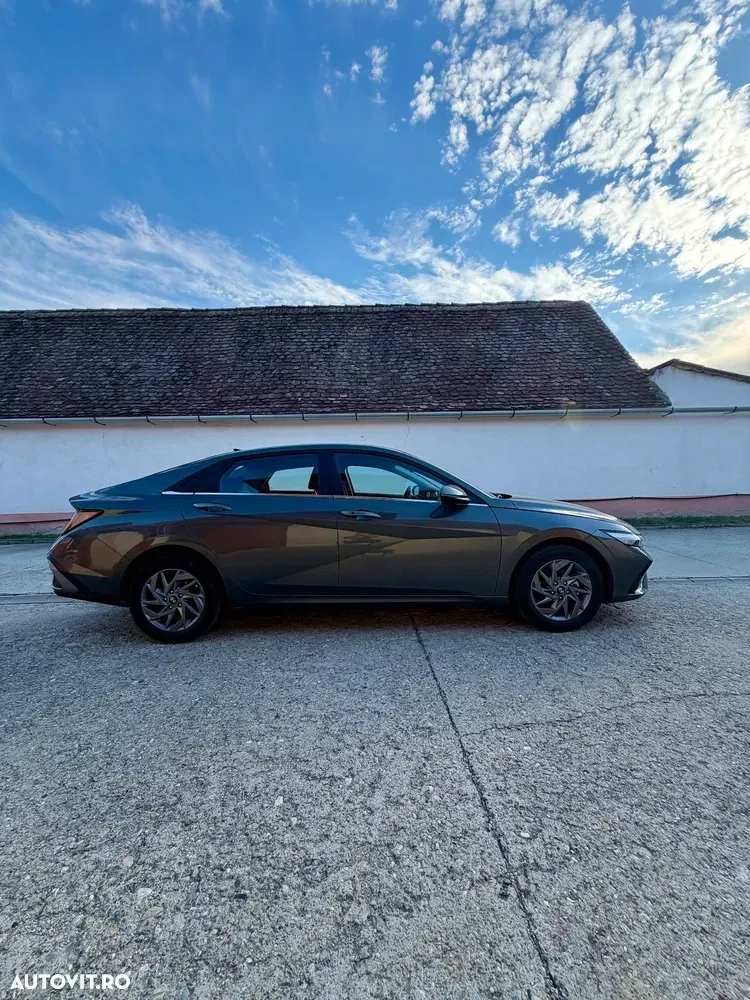 Hyundai Elantra VII 1.6 l 123 CP CVT Highway — imagine 6