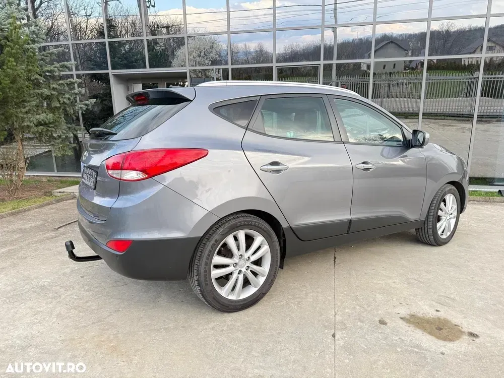 Hyundai ix35 2.0 CRDI 4WD Automatik Style — imagine 5