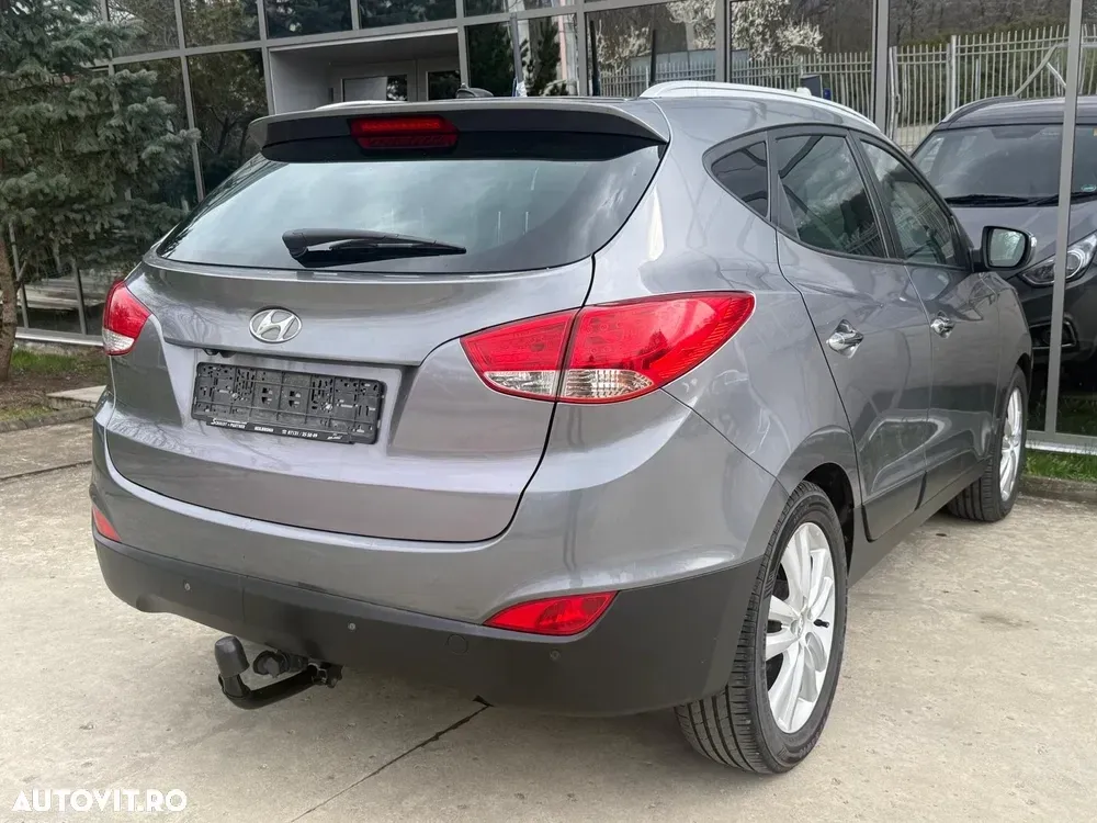 Hyundai ix35 2.0 CRDI 4WD Automatik Style — imagine 4