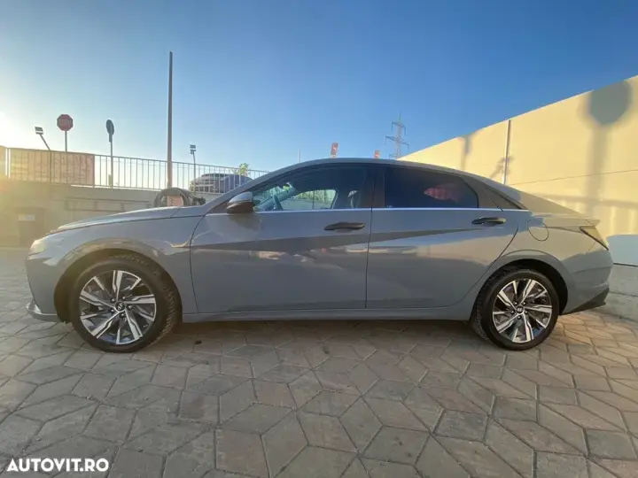Hyundai Elantra 1.6 l 123 CP 6MT Exclusive