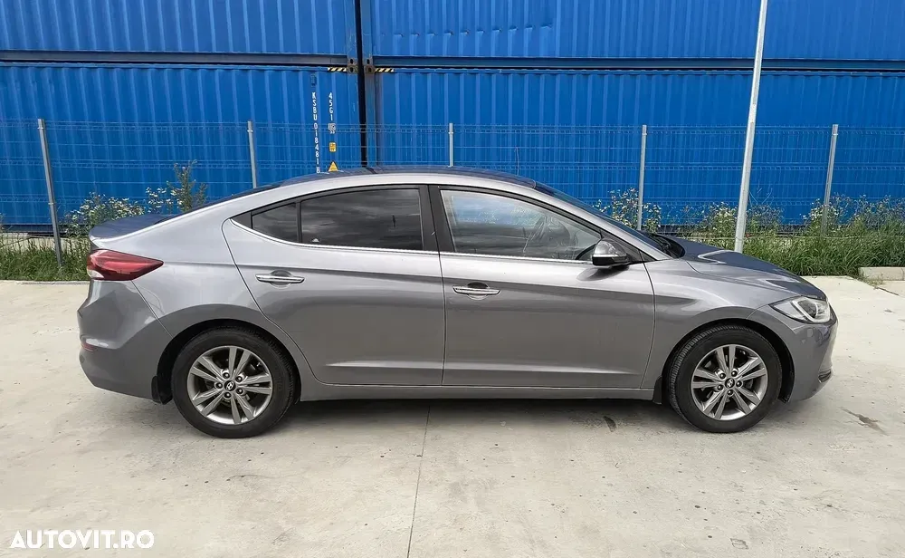 Hyundai Elantra VI 1.6 CRDI Highway — imagine 5