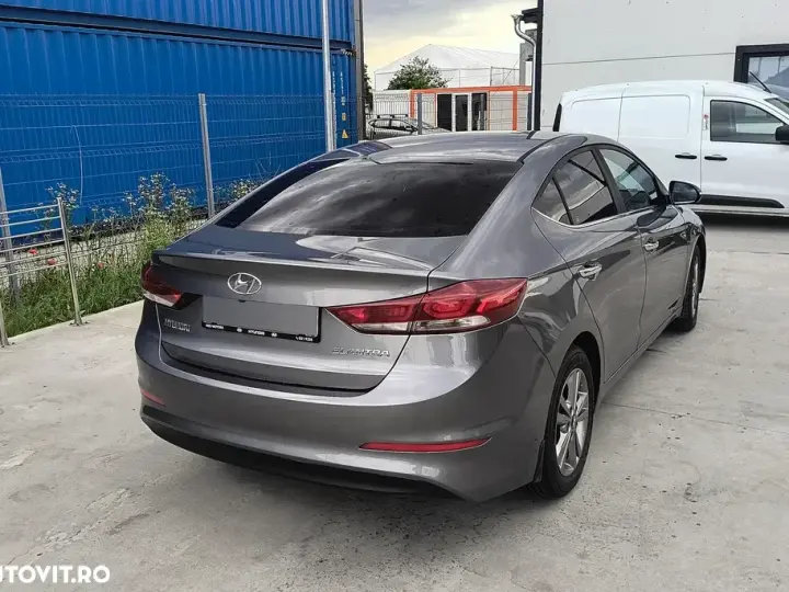 Hyundai Elantra VI 1.6 CRDI Highway
