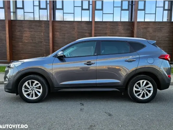 Hyundai Tucson blue 1.7 CRDi 2WD DCT Premium