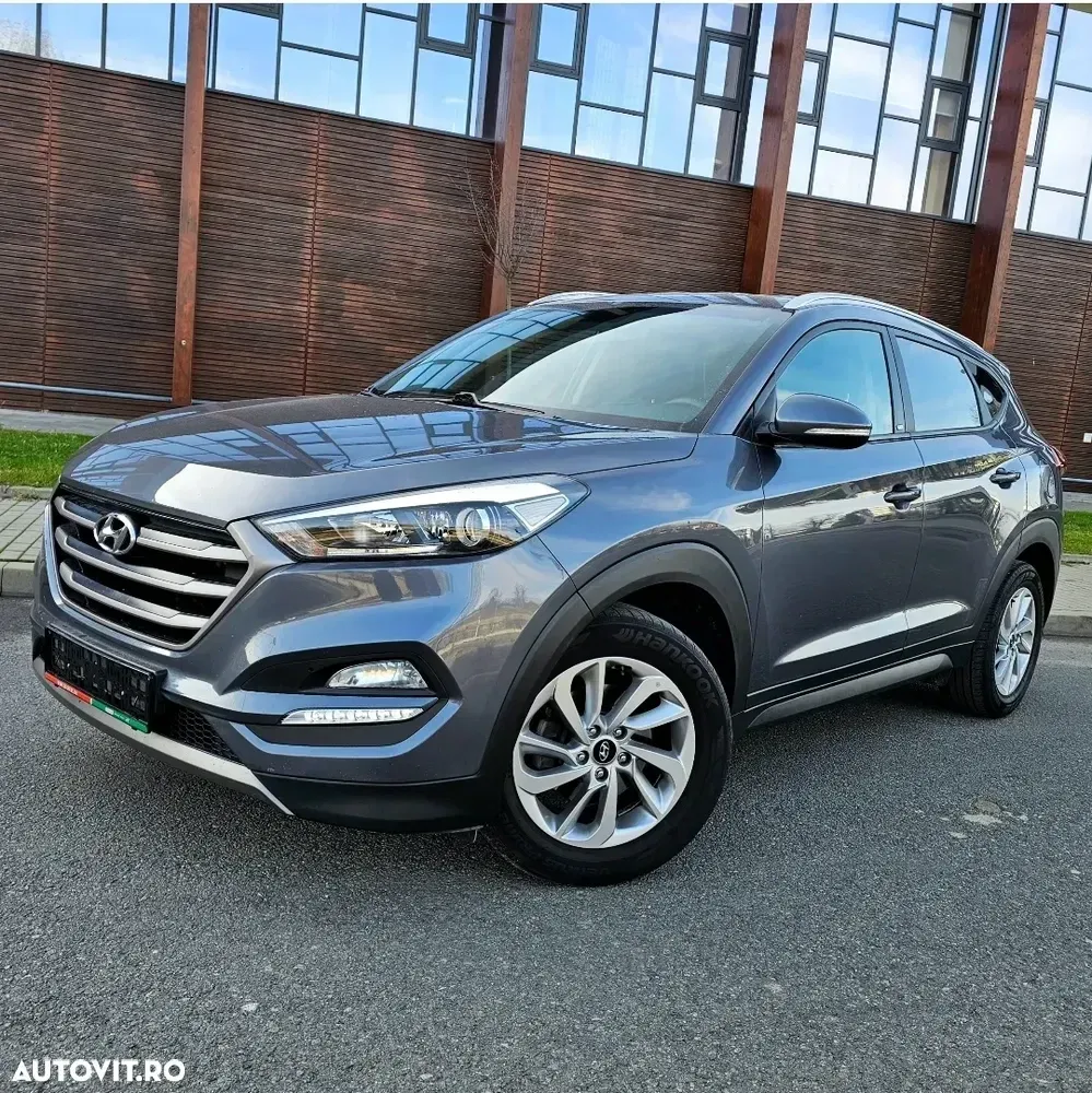 Hyundai Tucson blue 1.7 CRDi 2WD DCT Premium — imagine 3