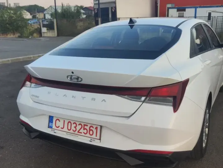 Hyundai Elantra 1.6 l 123 CP 6MT Comfort