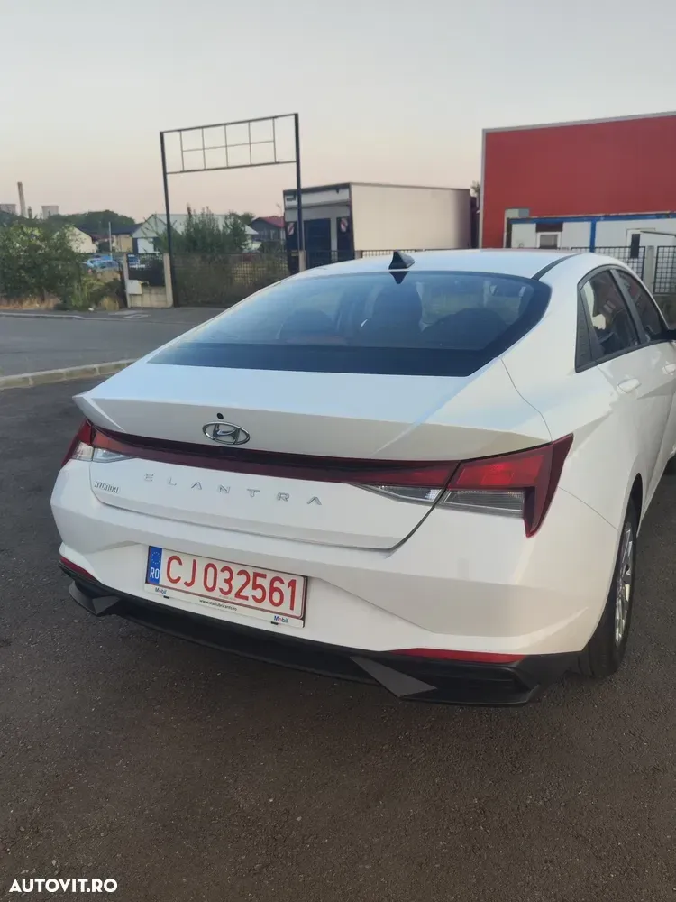 Hyundai Elantra 1.6 l 123 CP 6MT Comfort — imagine 5