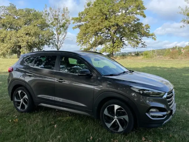 Hyundai Tucson III 2.0 CRDI 4WD 6AT Luxury Pack+