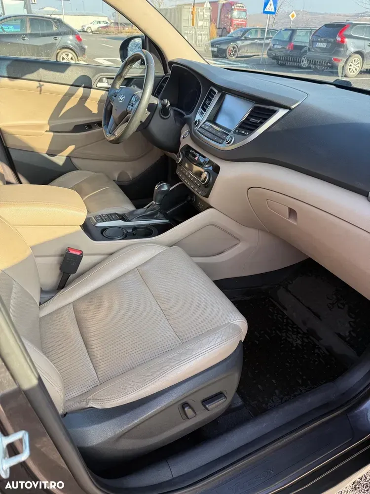 Hyundai Tucson III 2.0 CRDI 4WD 6AT Luxury Pack+ — imagine 3