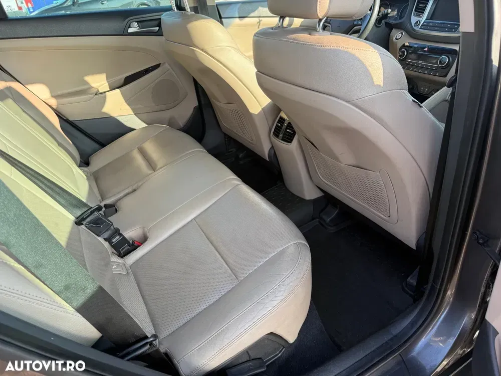 Hyundai Tucson III 2.0 CRDI 4WD 6AT Luxury Pack+ — imagine 2