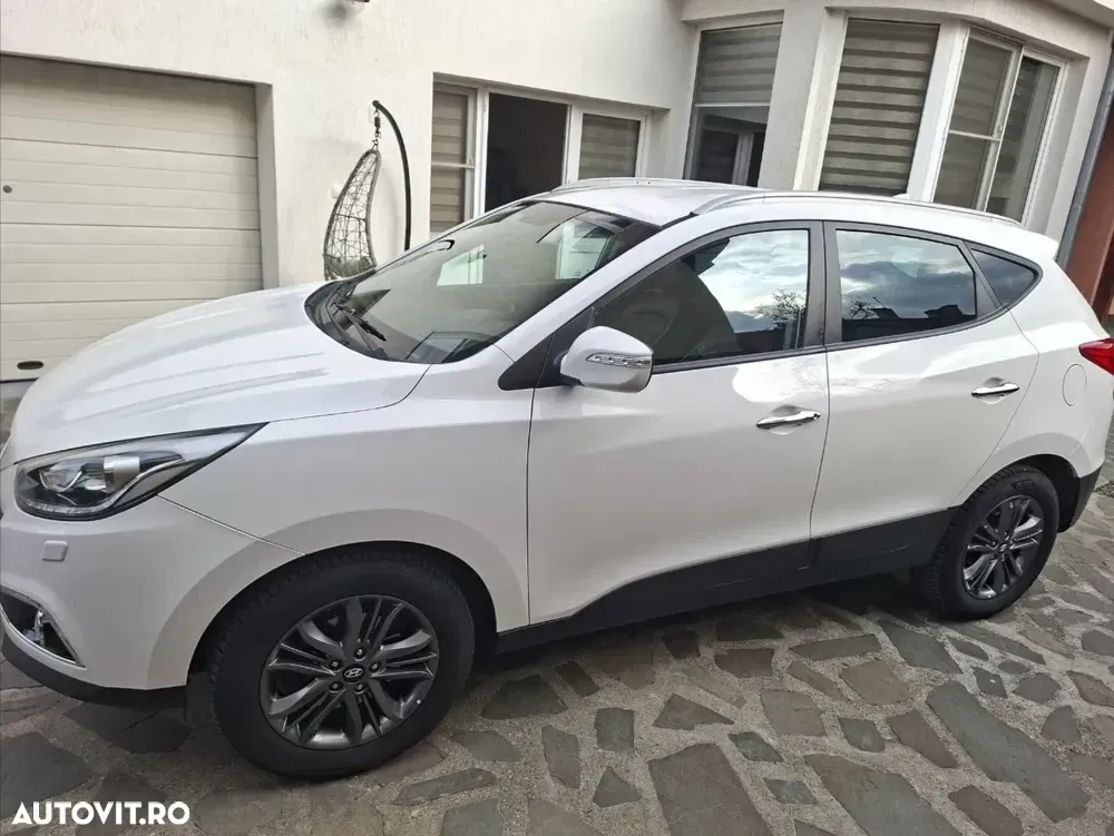 Hyundai ix35 2.0 CRDI 4WD Automatik Style — imagine 3