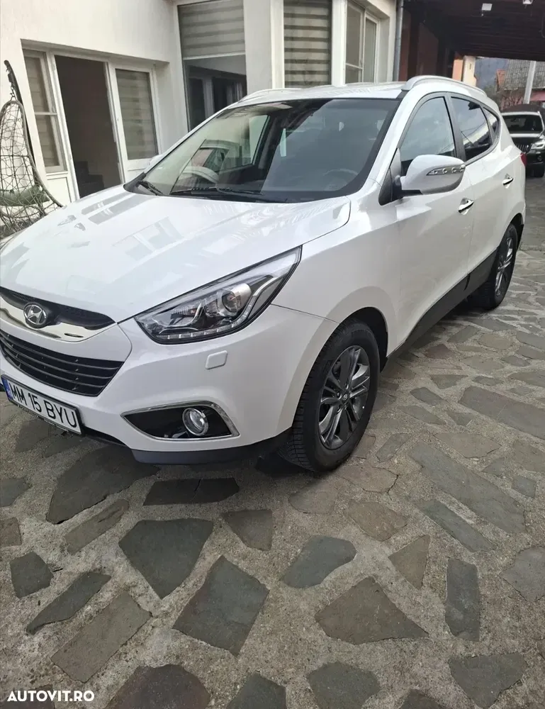 Hyundai ix35 2.0 CRDI 4WD Automatik Style — imagine 5