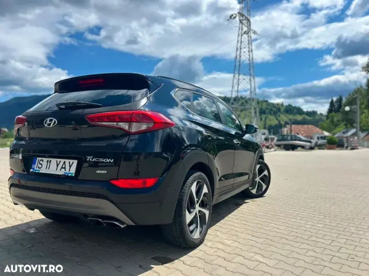 Hyundai Tucson III 2.0 CRDI 4WD 6AT Luxury+