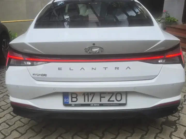 Hyundai Elantra VII 1.6 l 123 CP CVT Highway