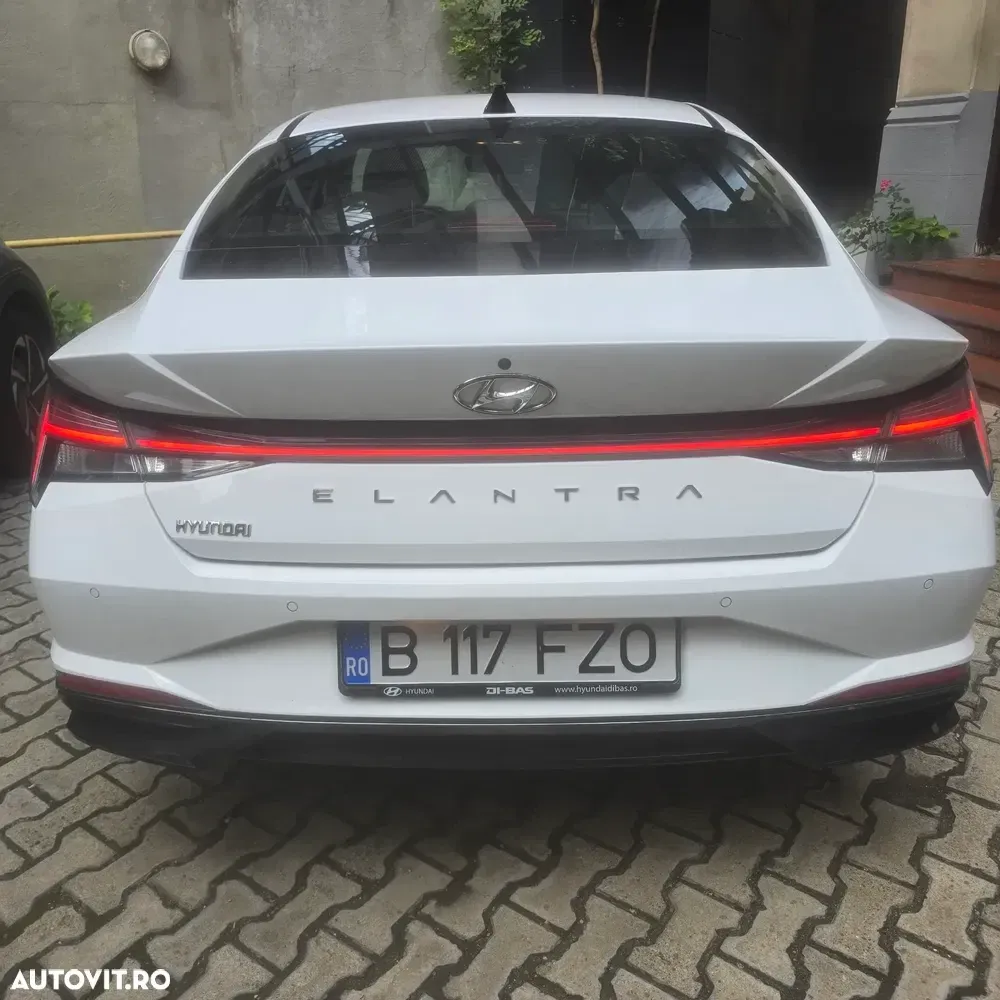 Hyundai Elantra VII 1.6 l 123 CP CVT Highway — imagine 4