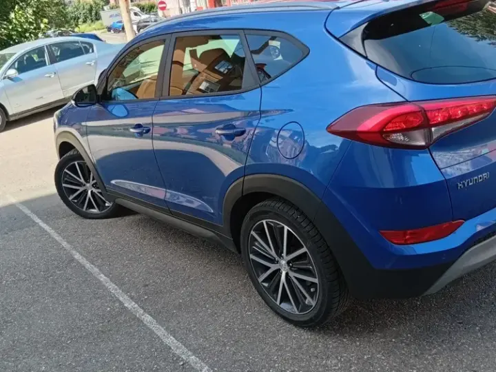 Hyundai Tucson III blue 2.0 CRDi 4WD Aut. Premium