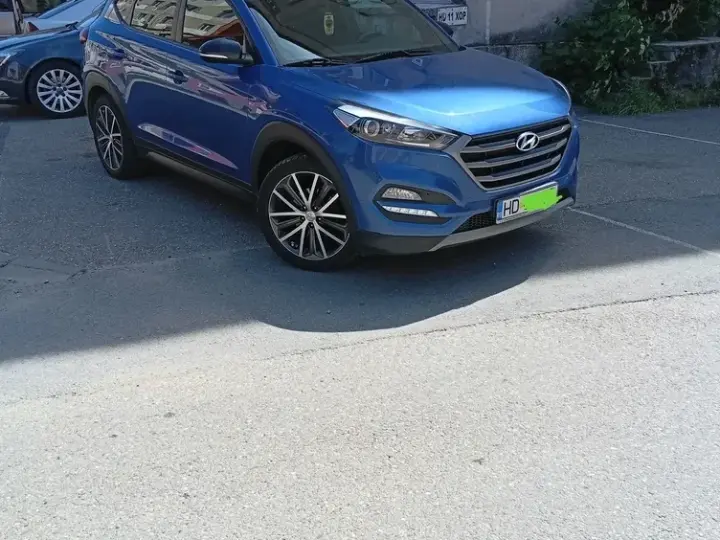 Hyundai Tucson III blue 2.0 CRDi 4WD Aut. Premium