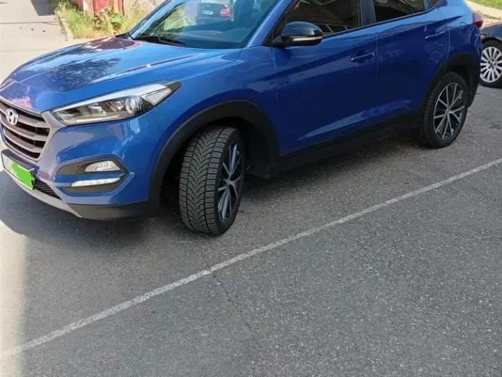 Hyundai Tucson III blue 2.0 CRDi 4WD Aut. Premium