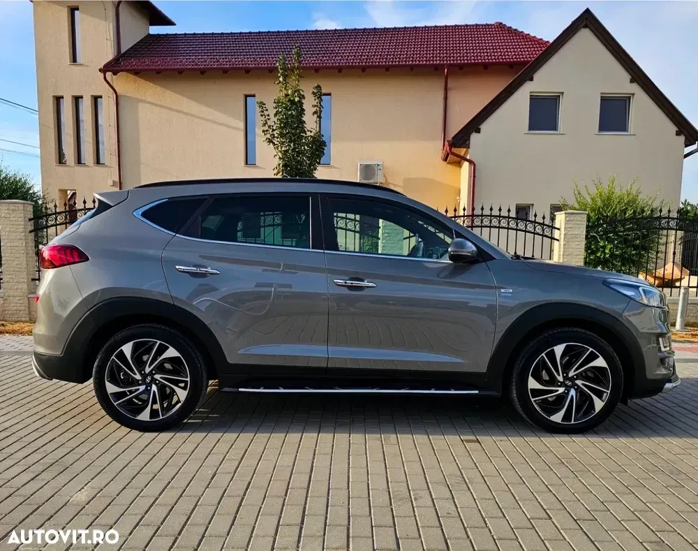 Hyundai Tucson 2.0 CRDI 4WD Automatik Premium — imagine 4