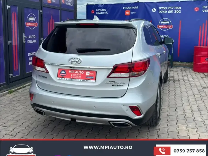 Hyundai Grand Santa Fe
