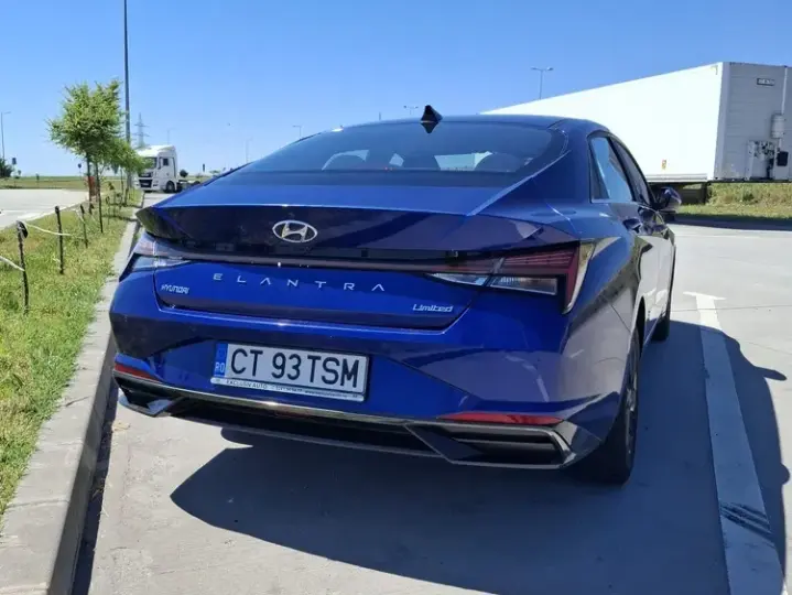 Hyundai Elantra VII 1.6 l 123 CP CVT Highway