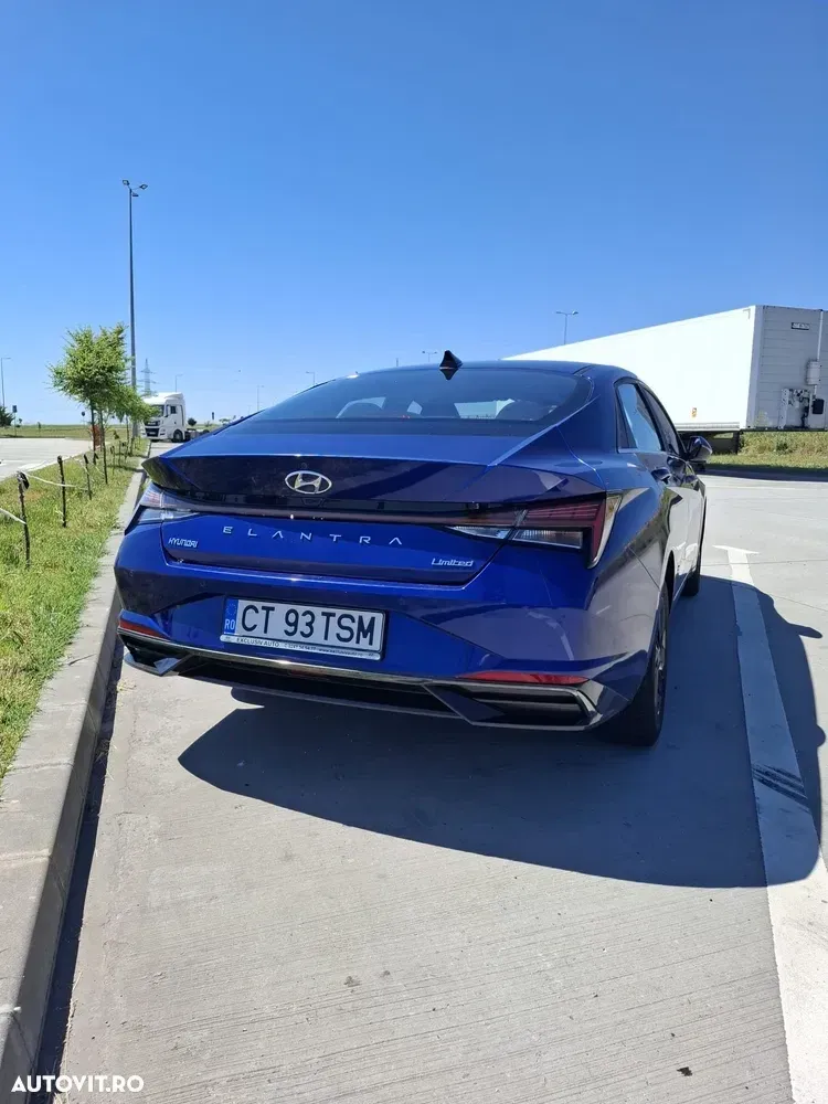 Hyundai Elantra VII 1.6 l 123 CP CVT Highway — imagine 4