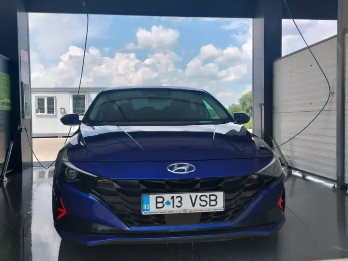 Hyundai Elantra VII 1.6 l 123 CP 6MT Highway