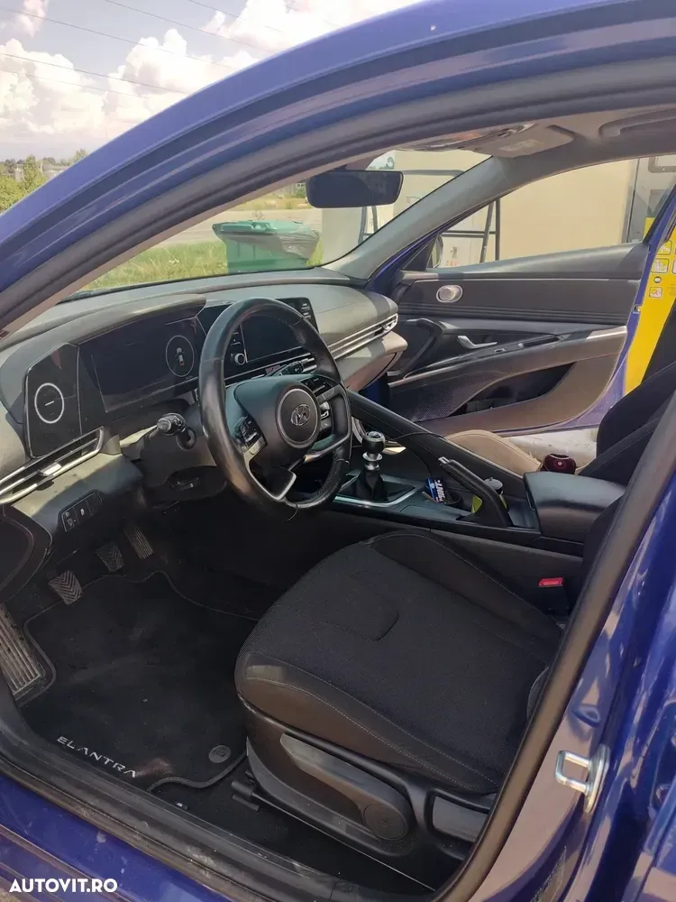 Hyundai Elantra VII 1.6 l 123 CP 6MT Highway — imagine 6