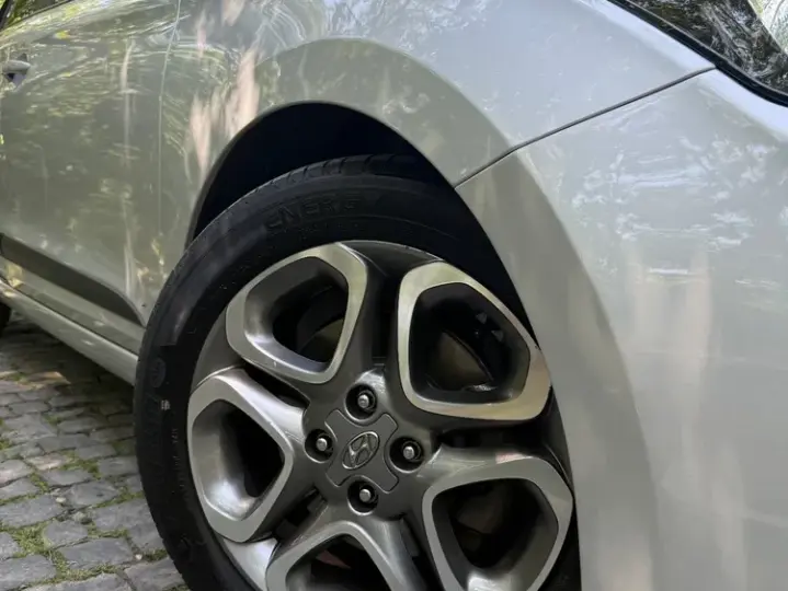 Hyundai i20 II 1.0 T-GDI 7DCT LED Line