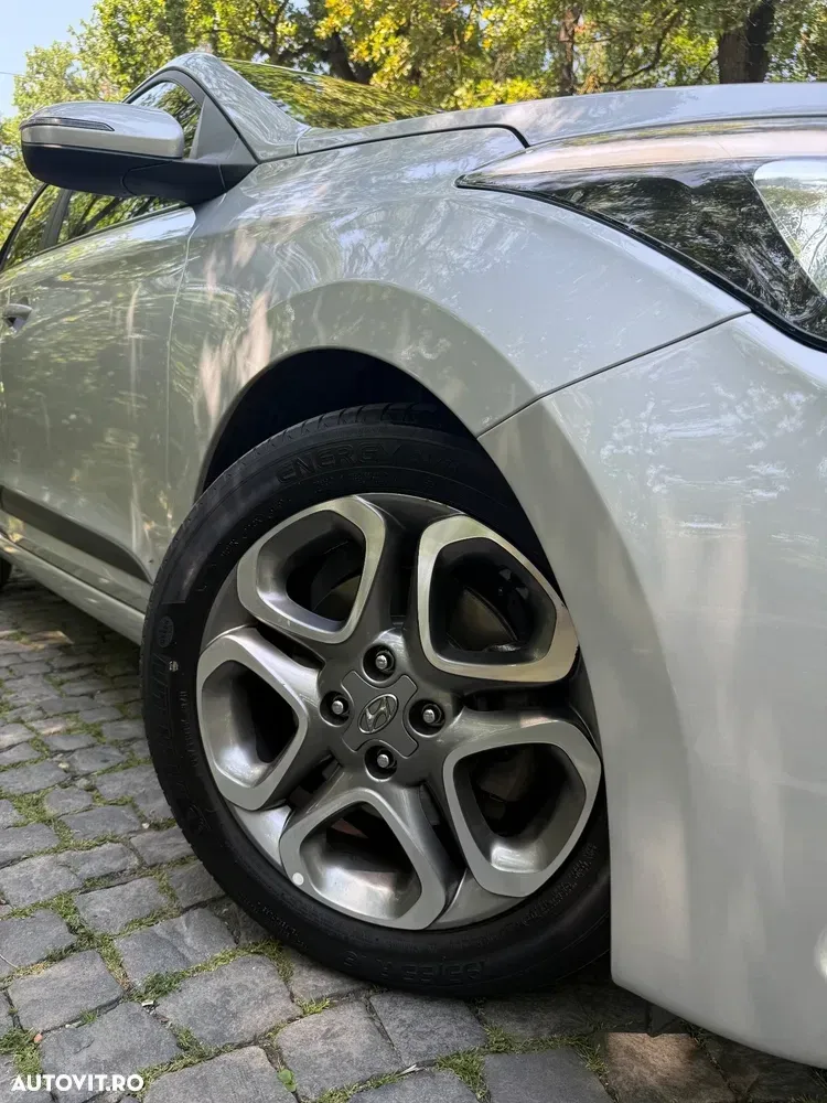 Hyundai i20 II 1.0 T-GDI 7DCT LED Line — imagine 4