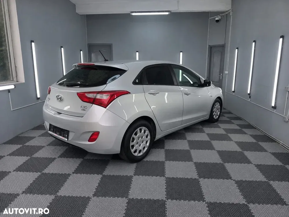 Hyundai i30 II 1.4 CRDi Comfort — imagine 4