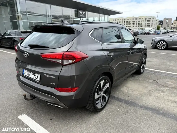 Hyundai Tucson III 2.0 CRDI 4WD 6AT Premium+