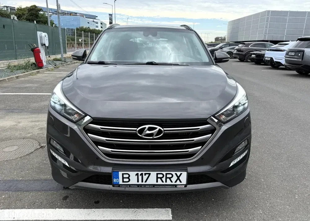 Hyundai Tucson III 2.0 CRDI 4WD 6AT Premium+ — imagine 3