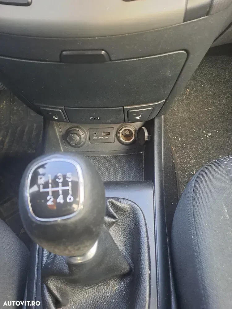 Hyundai i30 II 1.6 CRDI Edition 20 — imagine 6