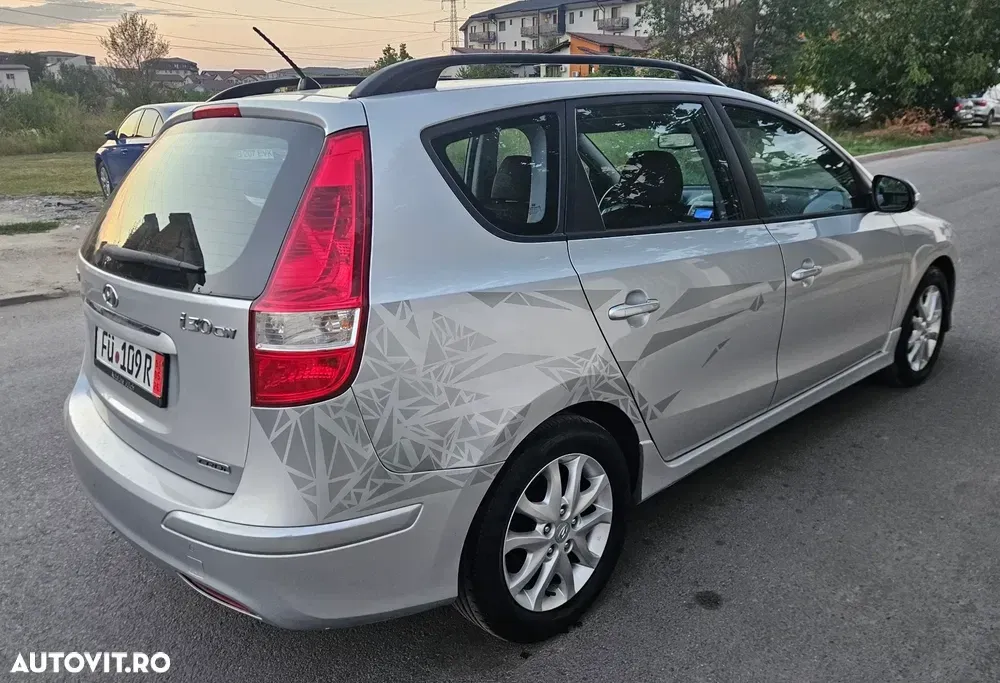 Hyundai i30 I 1.6 CRDI Edition Plus — imagine 3