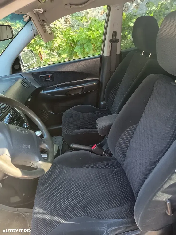 Hyundai Tucson I 2.0 CRDI VGT 4WD — imagine 4