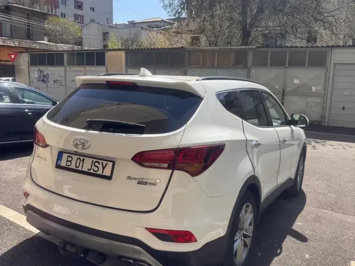 Hyundai Santa Fe III