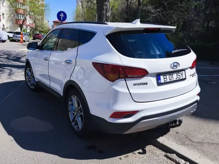 Hyundai Santa Fe III